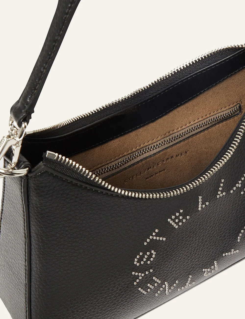 Interior view Stella McCartney black shoulder bag με zip closure και slip pocket