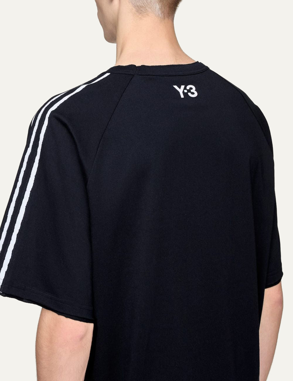 Y-3 black t-shirt back view Y-3 logo detail
