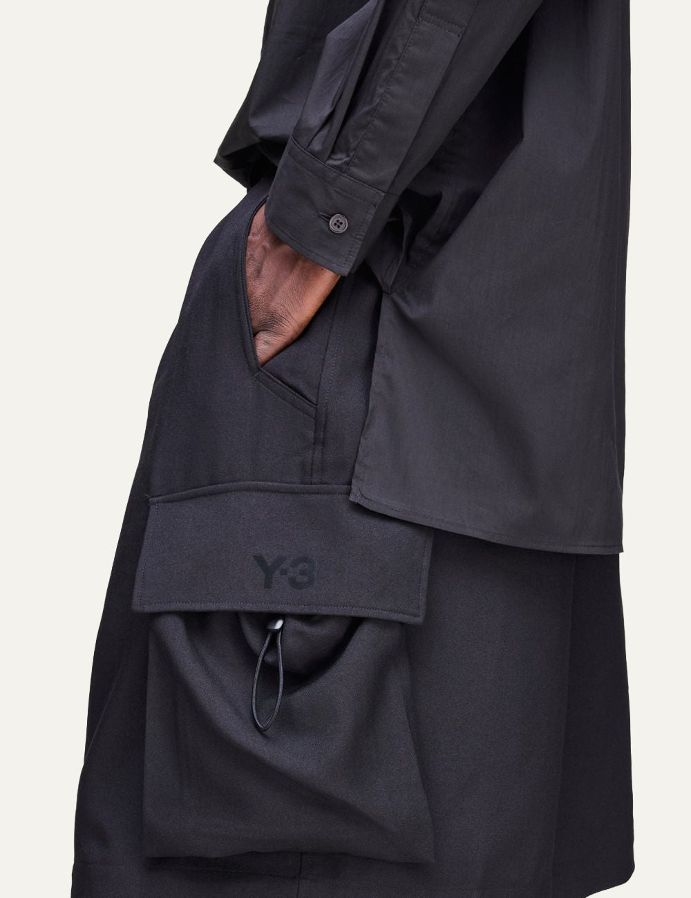 Y-3 black cargo shorts detail pocket Y-3 logo