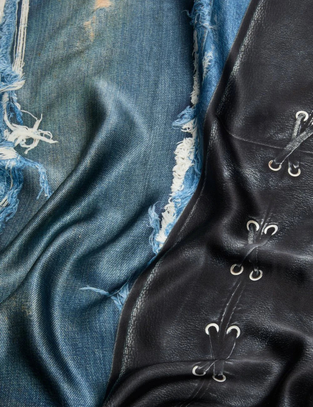 ACNE STUDIOS PRINTED SILK SCARF BLACK/BLUE – Simple Caracters