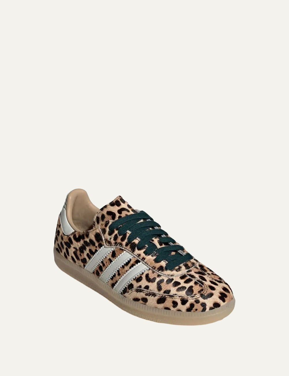 adidas Samba OG Leopard Magic Beige front angle suede sneakers με leopard pattern
