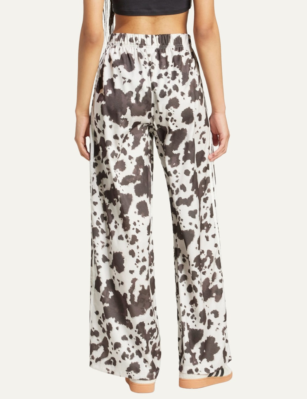 adidas Originals wide leg παντελόνι πίσω όψη animal print