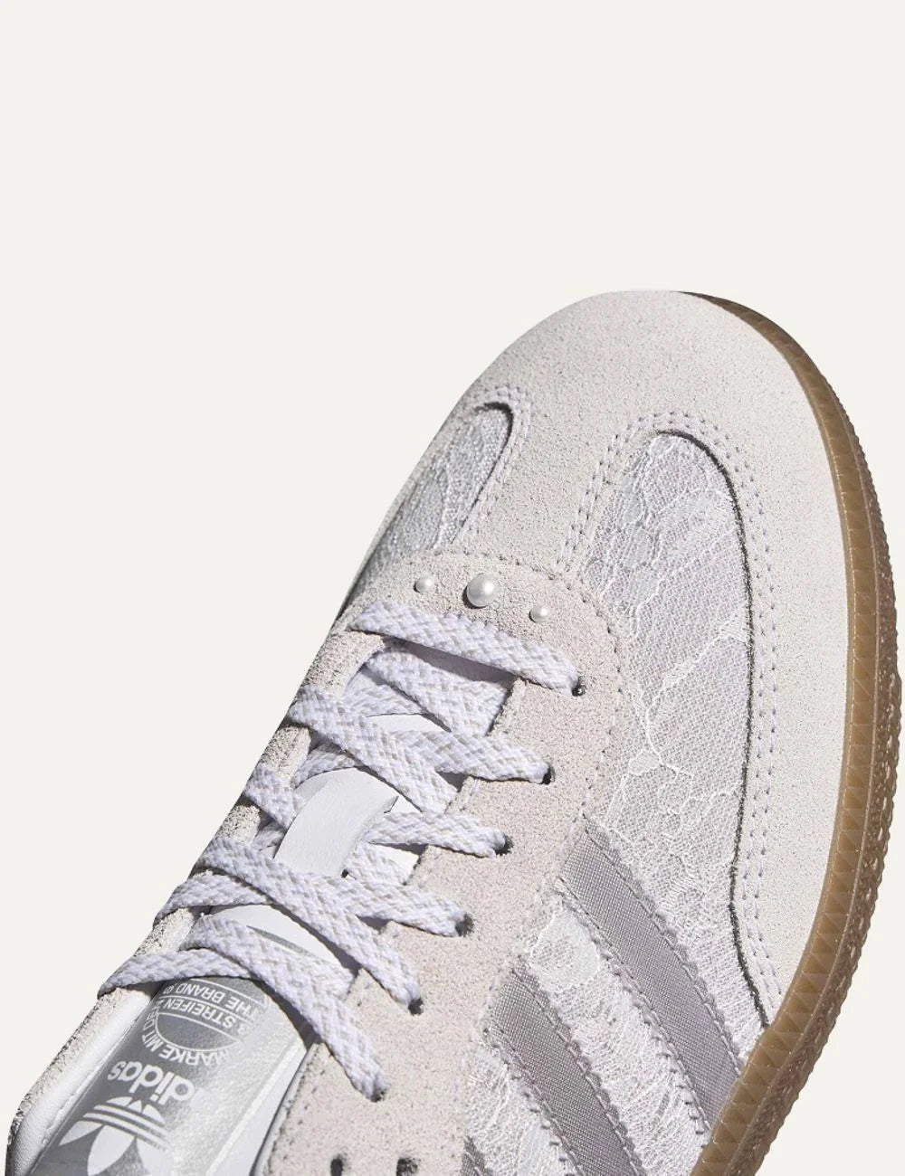 adidas Originals women Samba white lace and suede sneakers with 3-Stripes and gum rubber sole angled