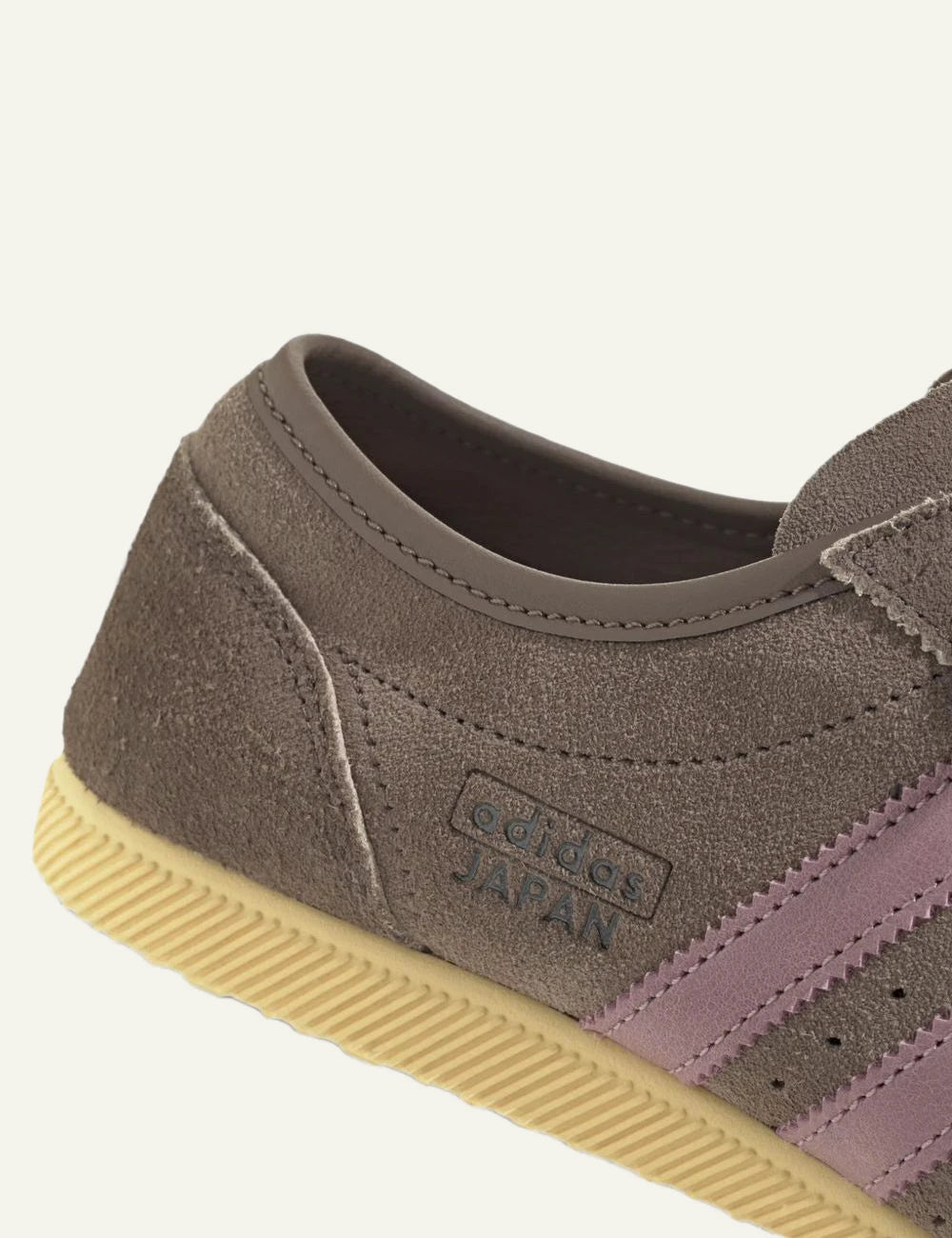 Women's adidas Originals Japan sneakers in brown suede with pink leather stripes and gum rubber sole back