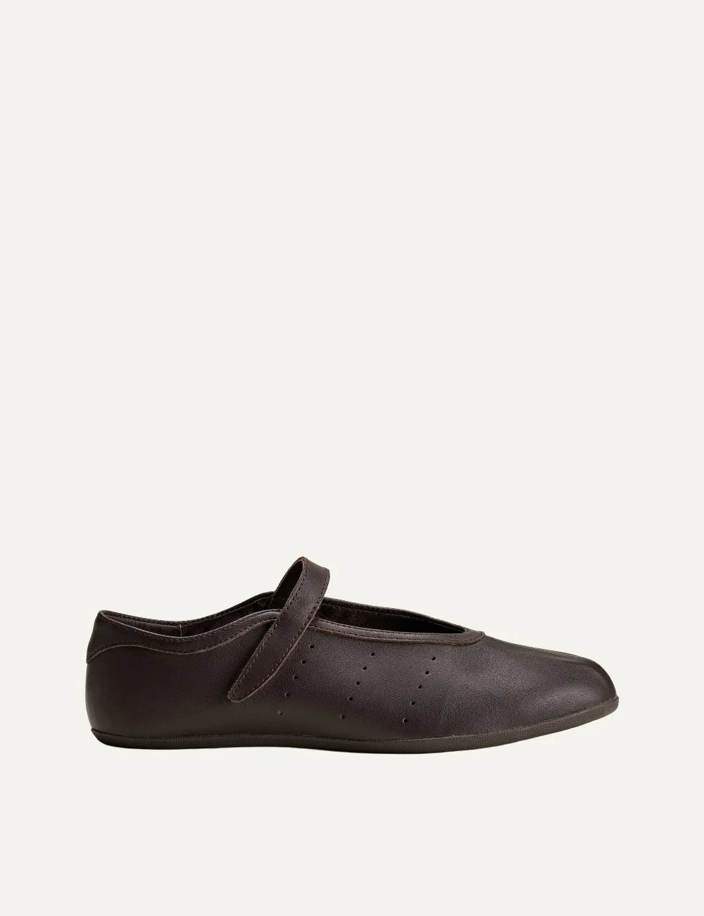 Adidas Originals Stan Smith Lo brown leather ballet flats with perforated side details, Mary Jane hook-and-loop strap and flat rubber sole.