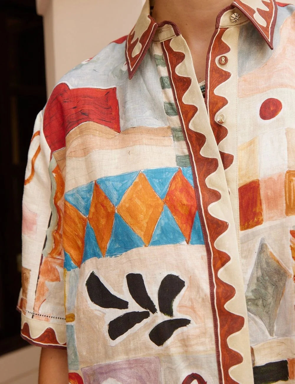 Alemais Michelle shirt abstract artwork detail European linen – collar and placket close-up