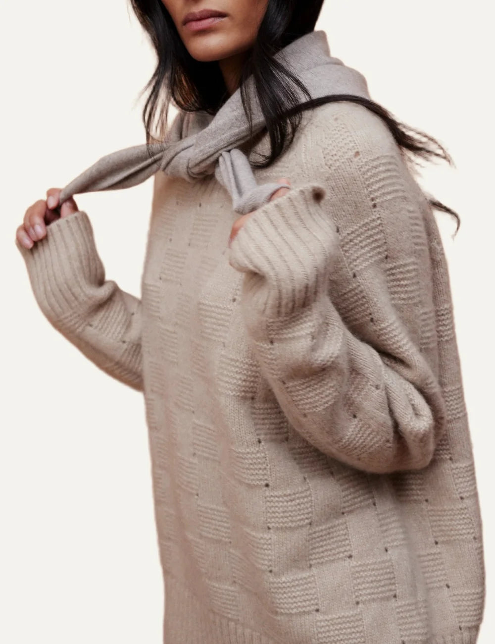 Allude women's beige cashmere and silk knit sweater with textured geometric pattern, crew neck, long sleeves and ribbed trims side