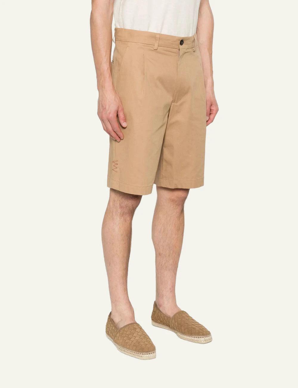 Amaranto beige cotton shorts tailored side view