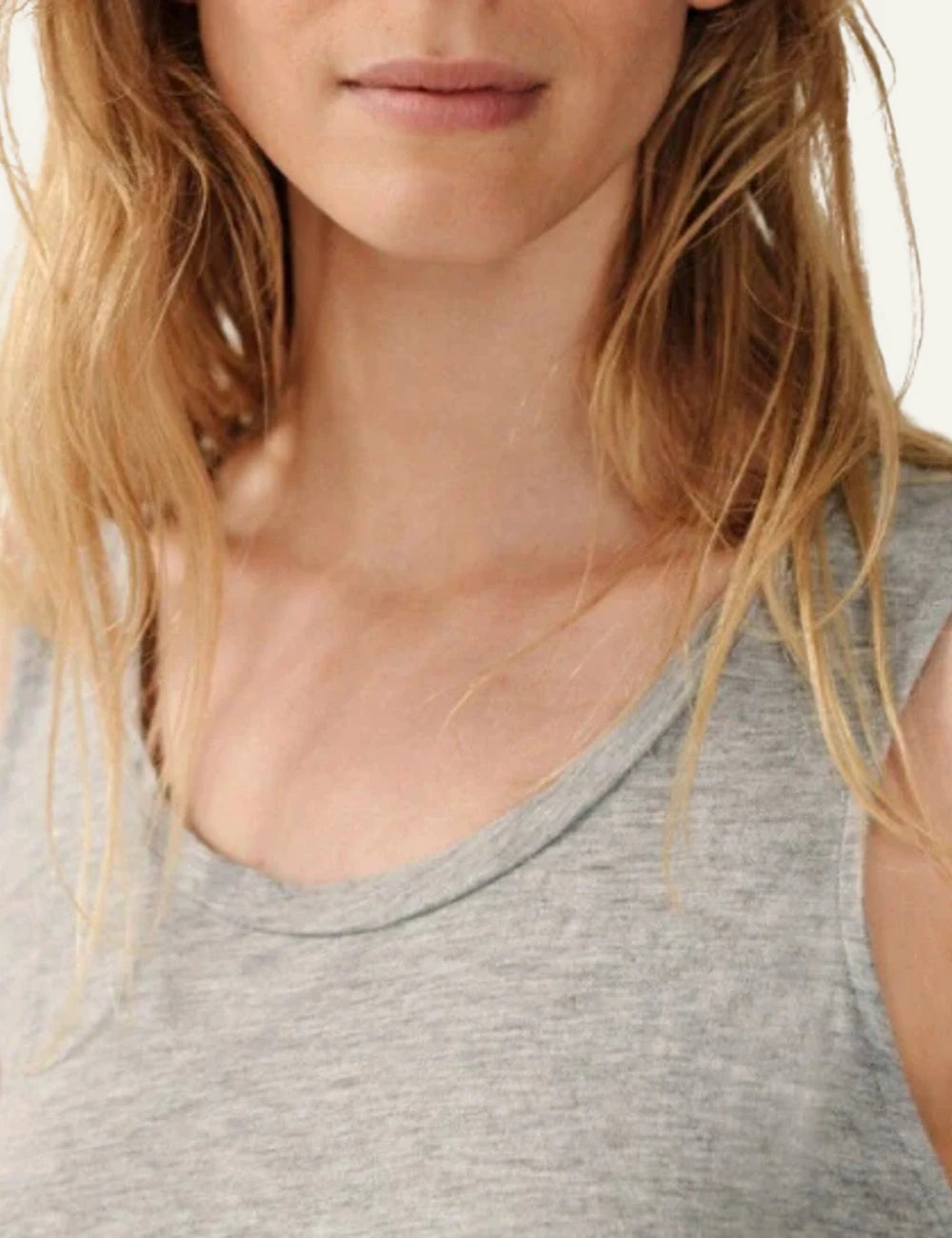 american vintage grey tank top scoop neck sleeveless front detail view