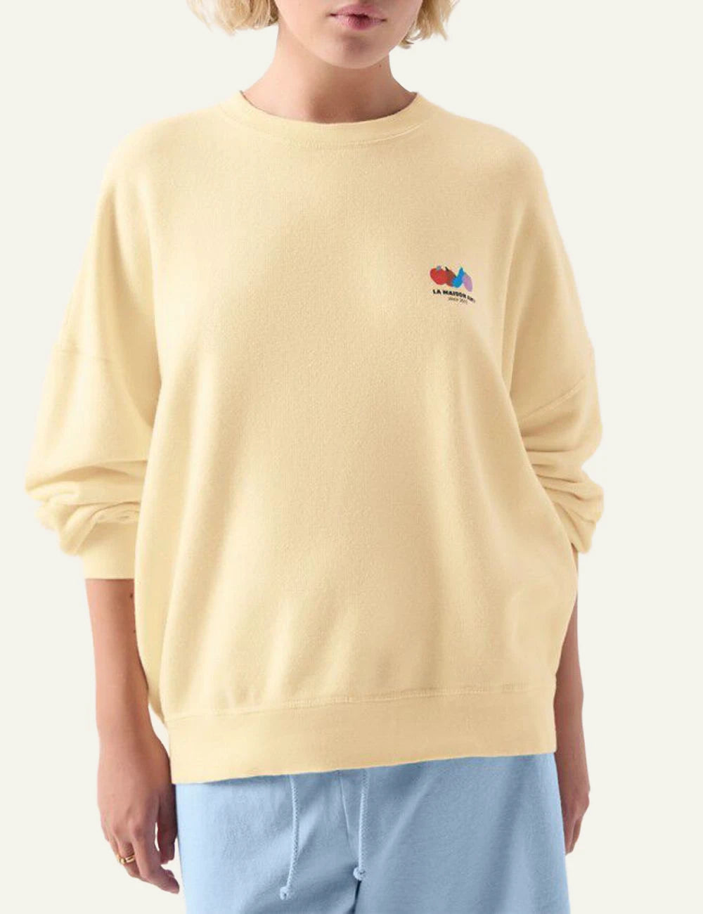 american vintage sweatshirt beige crew neck logo chest front model view