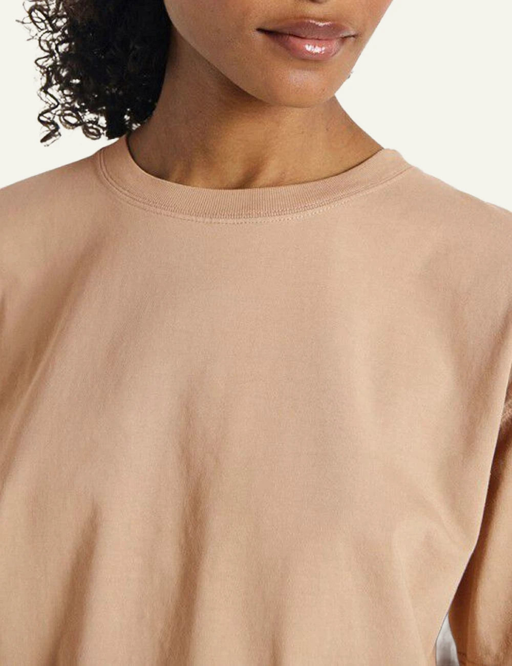 american vintage t-shirt beige crew neck short sleeve front detail view