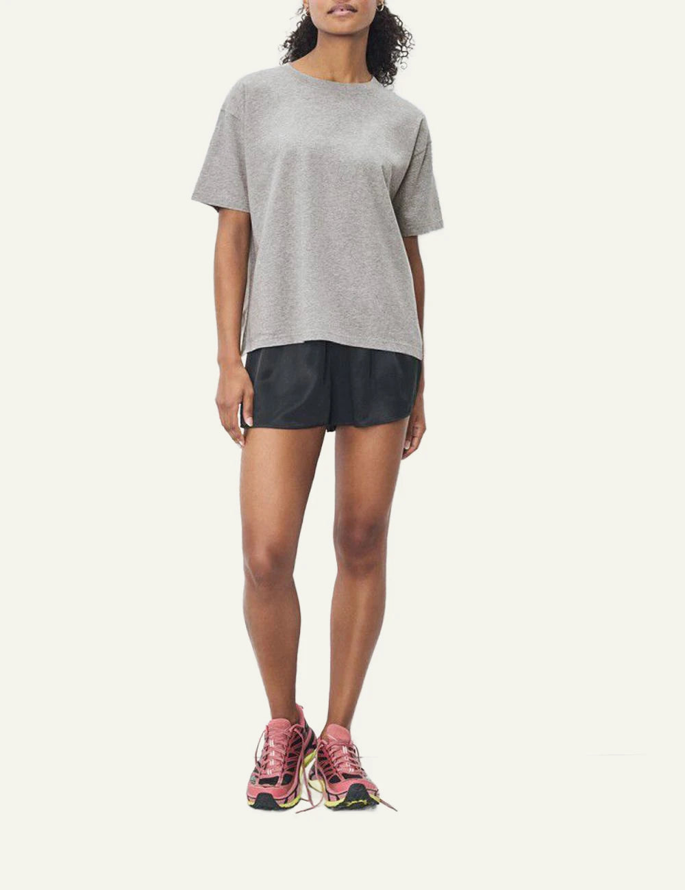 american vintage t-shirt grey crew neck short sleeve front full body view
