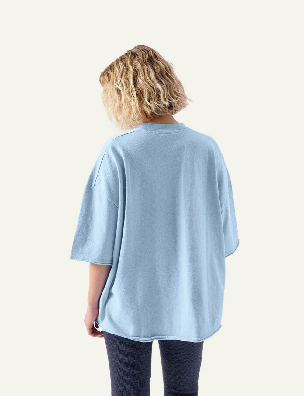 american vintage t-shirt light blue oversized short sleeve back view