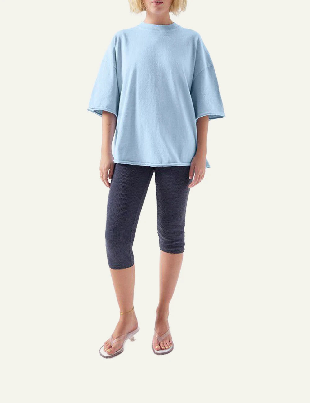 american vintage t-shirt light blue oversized short sleeve front full body view