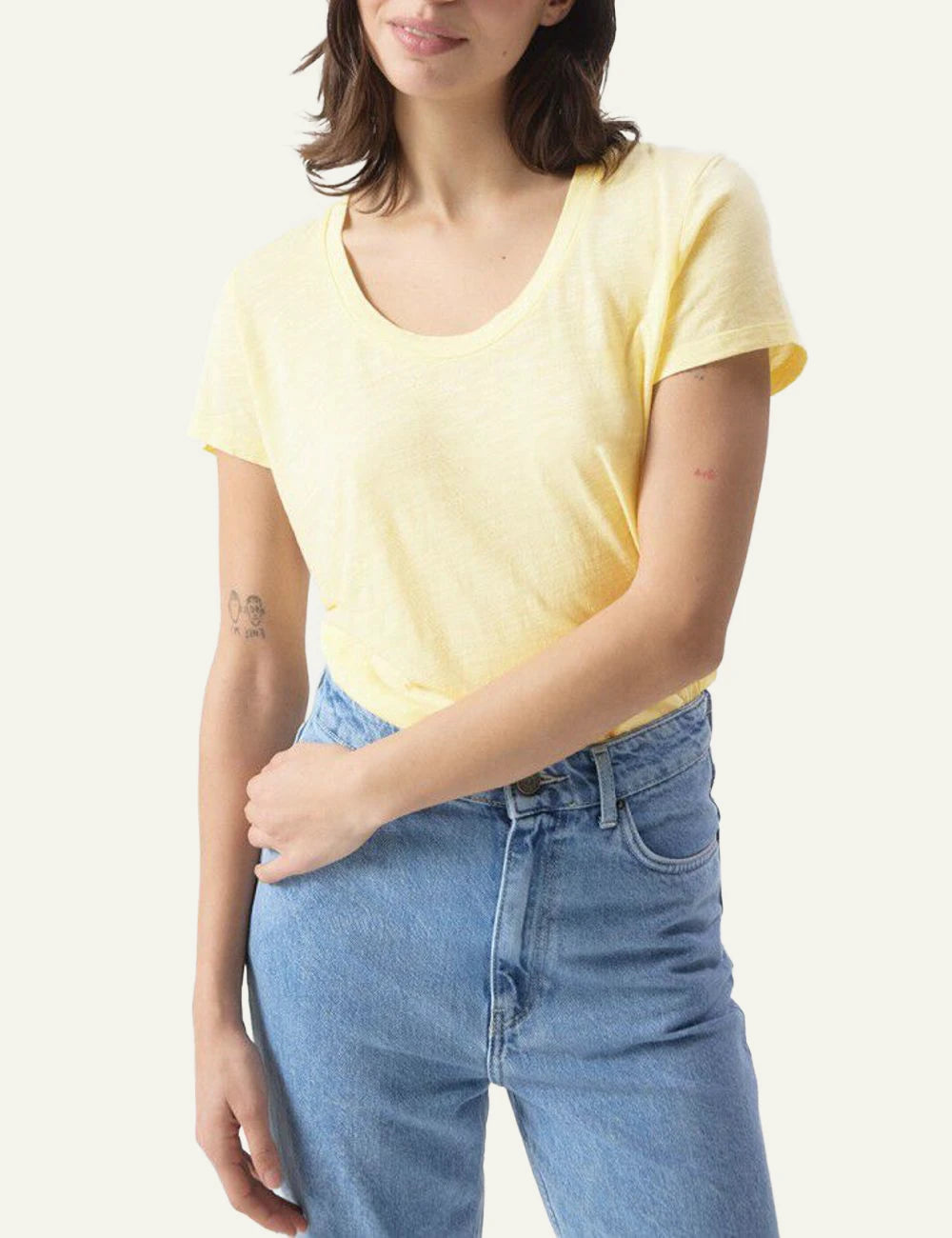 American Vintage t-shirt light yellow scoop neck short sleeve front model view