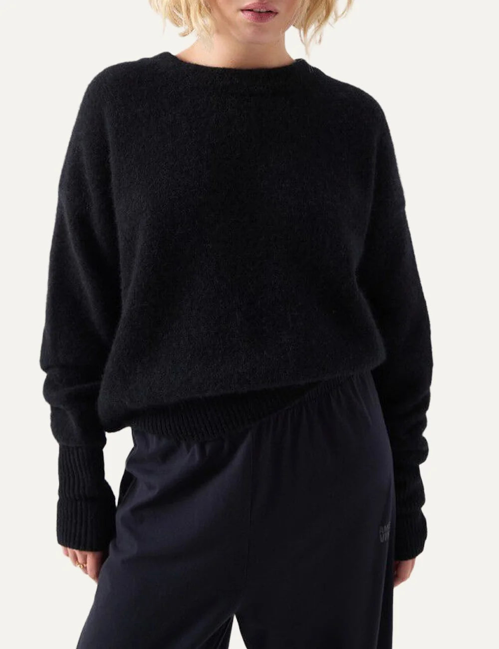 American Vintage women's black wool alpaca fluffy knit jumper model