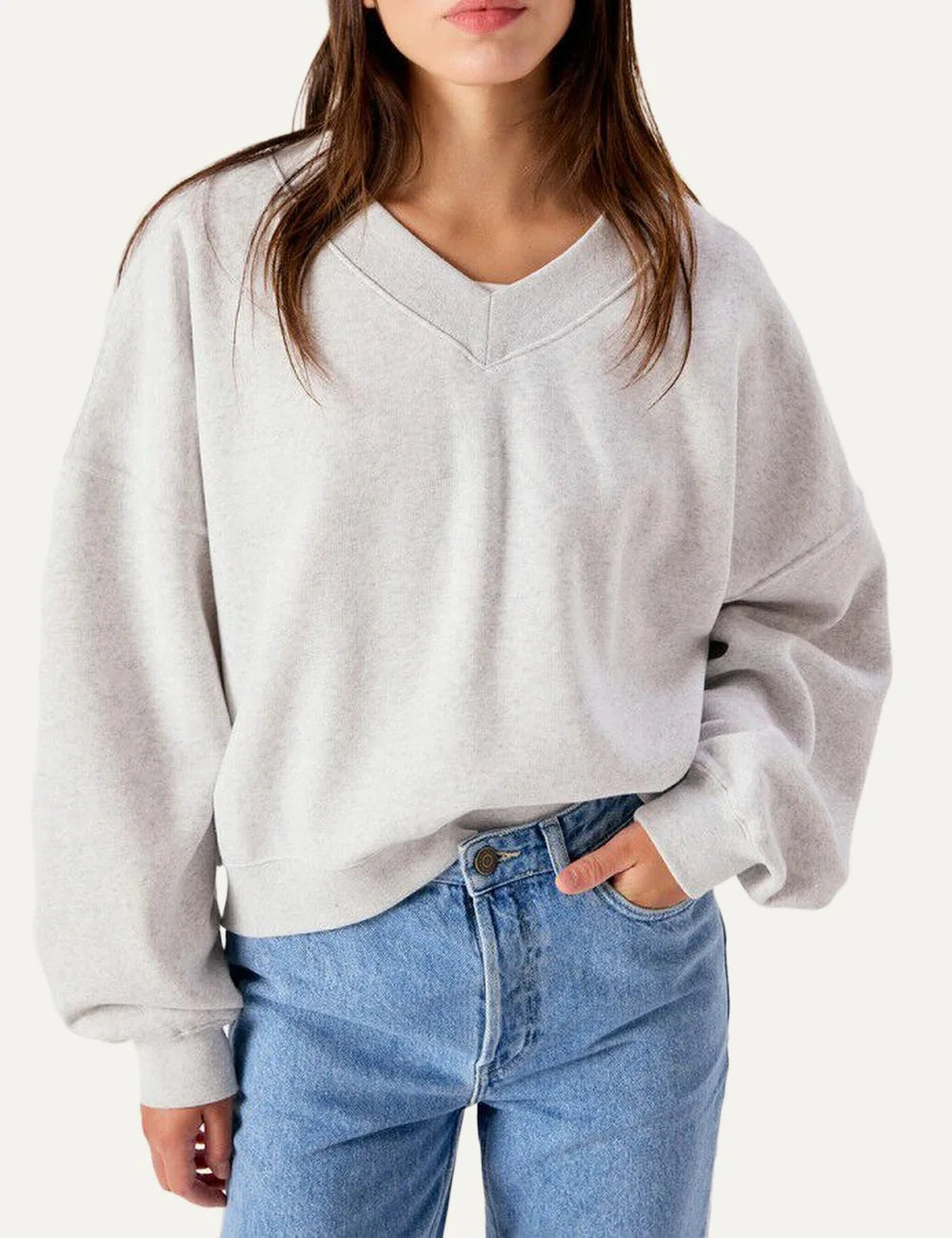 American Vintage women's grey melange V-neck sweatshirt model