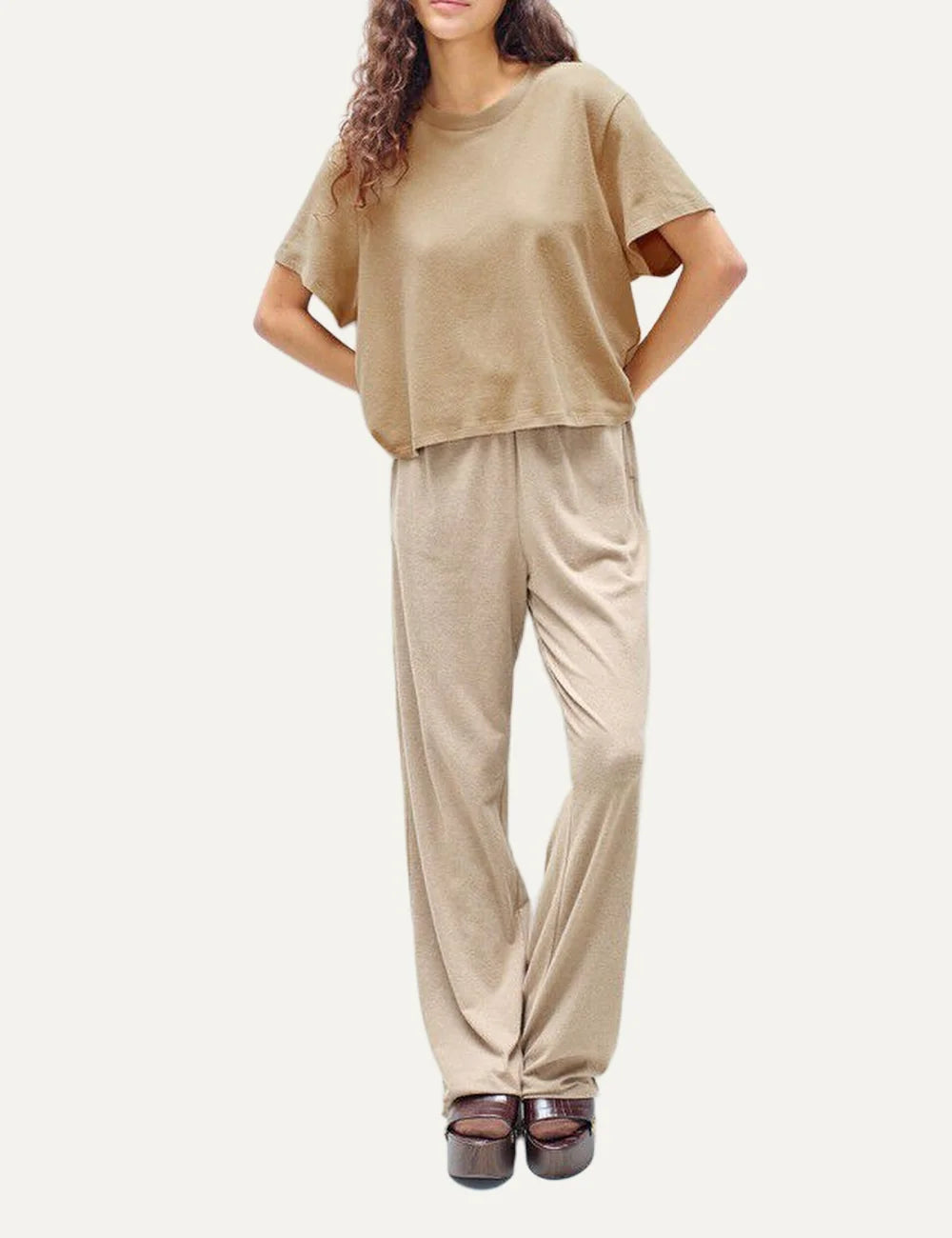 American Vintage women's heather beige short sleeve T-shirt with soft peach-skin finish full body