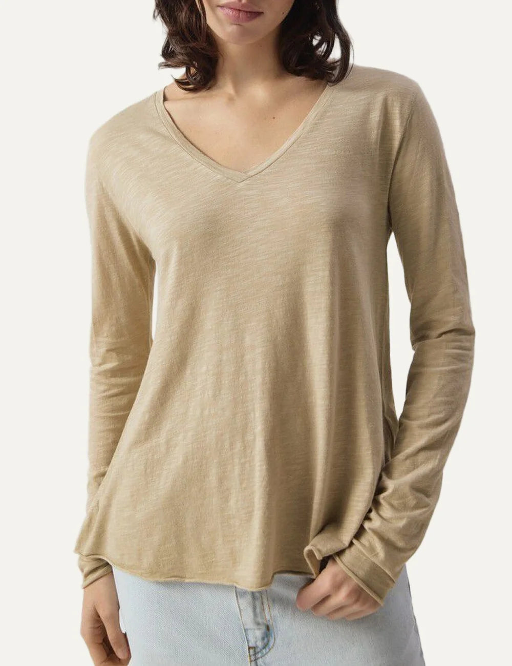  American Vintage women's vintage beige cotton blend long sleeve V-neck T-shirt detail