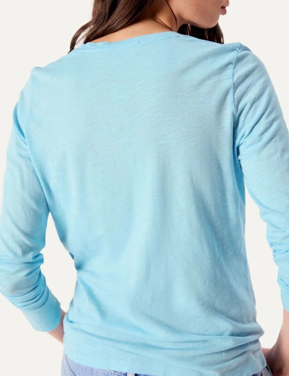  American Vintage women's vintage sky blue cotton blend long sleeve U-neck T-shirt back