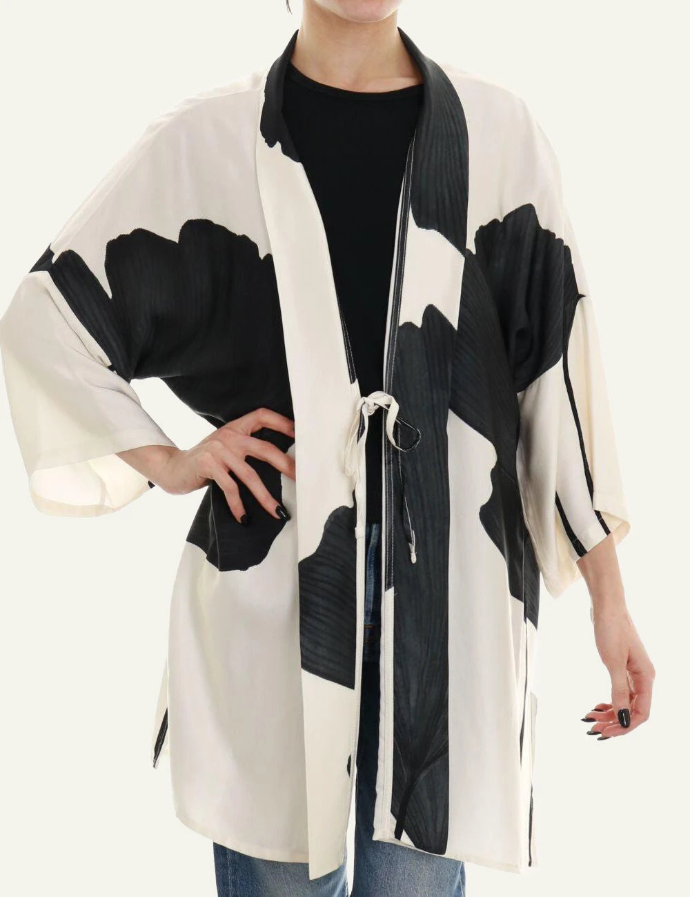 Anonyme kimono black white patterned viscose tie front model view