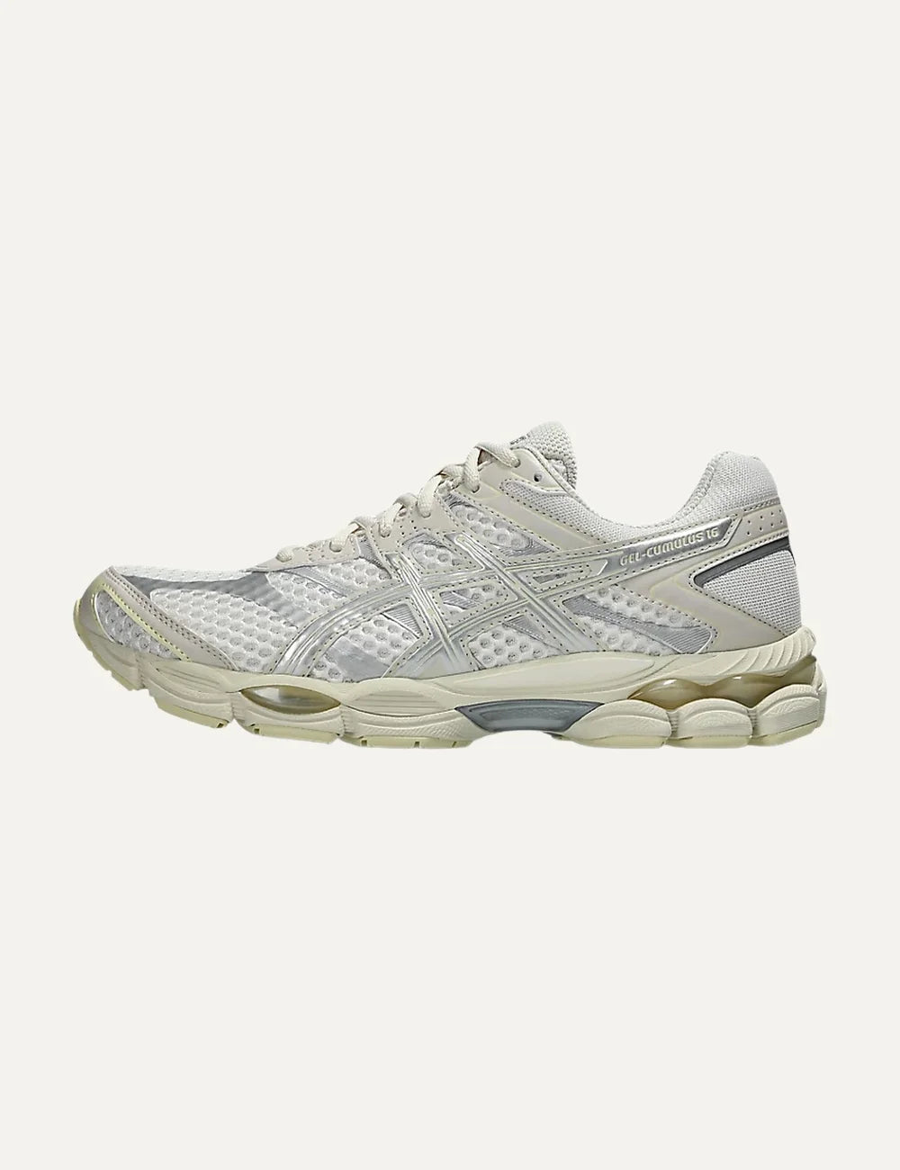 ASICS GEL-CUMULUS 16 white and silver mesh sneakers with metallic overlays profile
