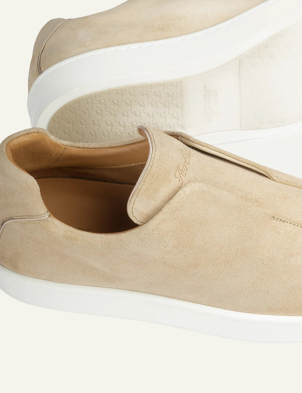 Aurelien AUR3 suede sneaker light biege top detail view