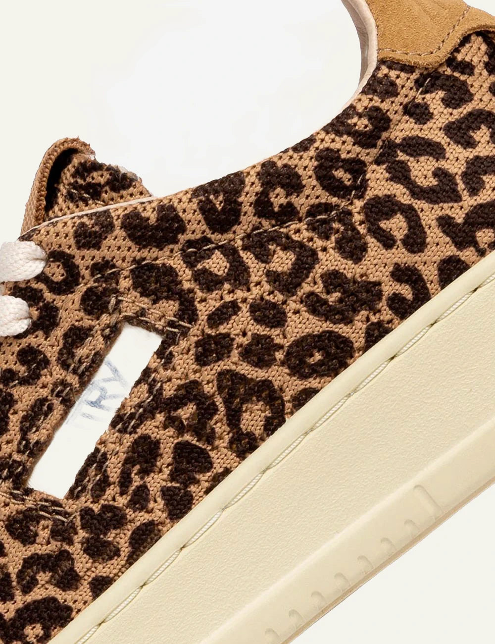 Autry low sneaker full leopard suede side detail view