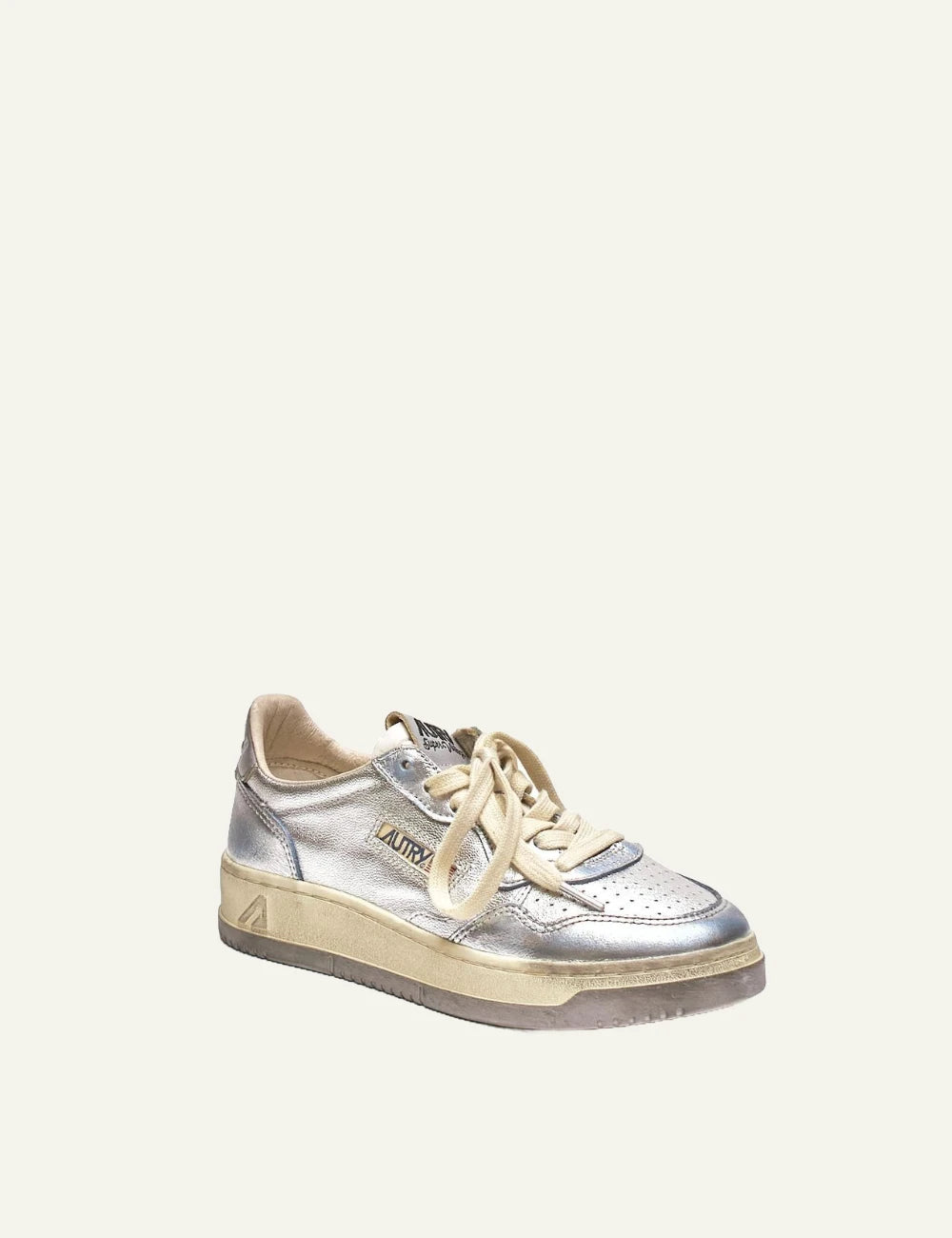 Autry low sneaker metallic silver leather front view
