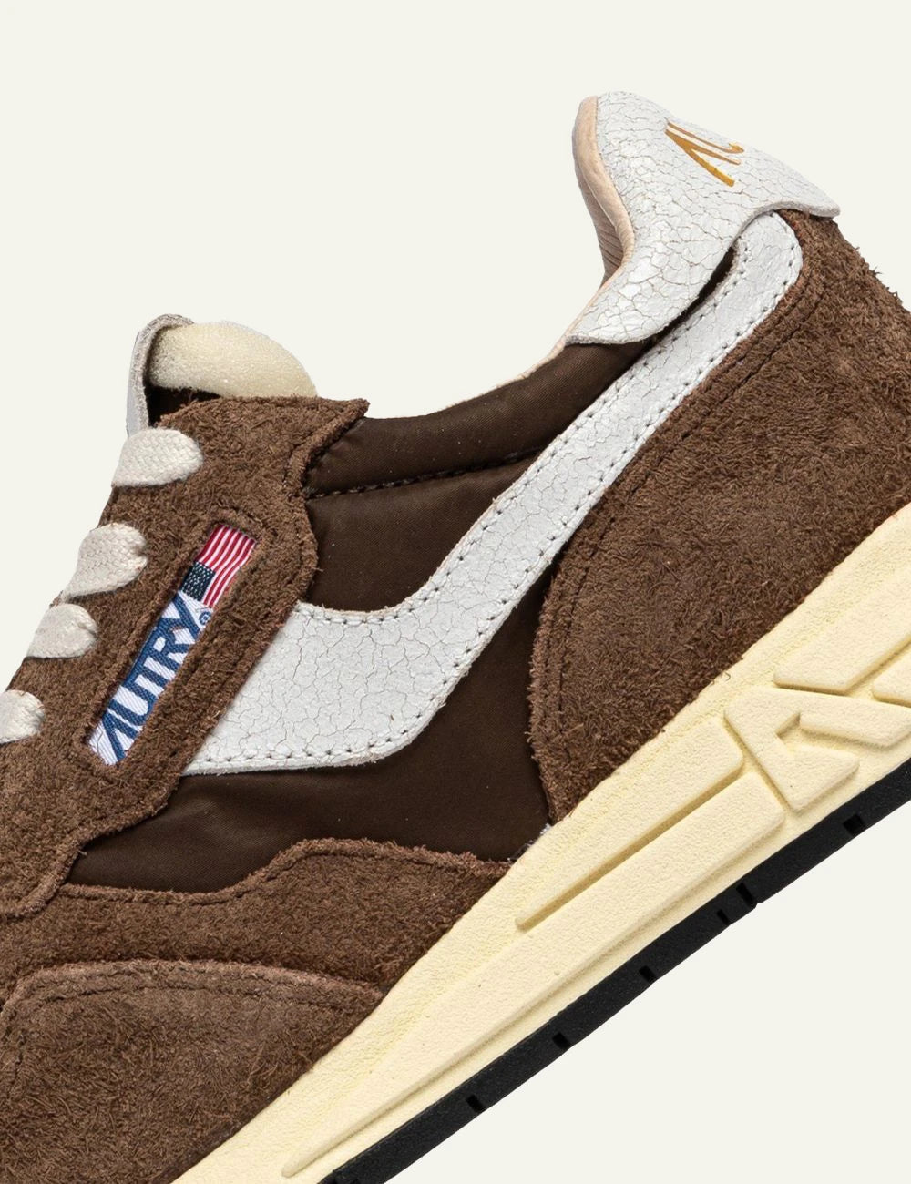 Autry Reelwind low sneaker brown suede nylon side angle