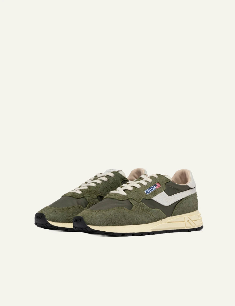 Autry Reelwind low sneaker olive green suede nylon side pair view