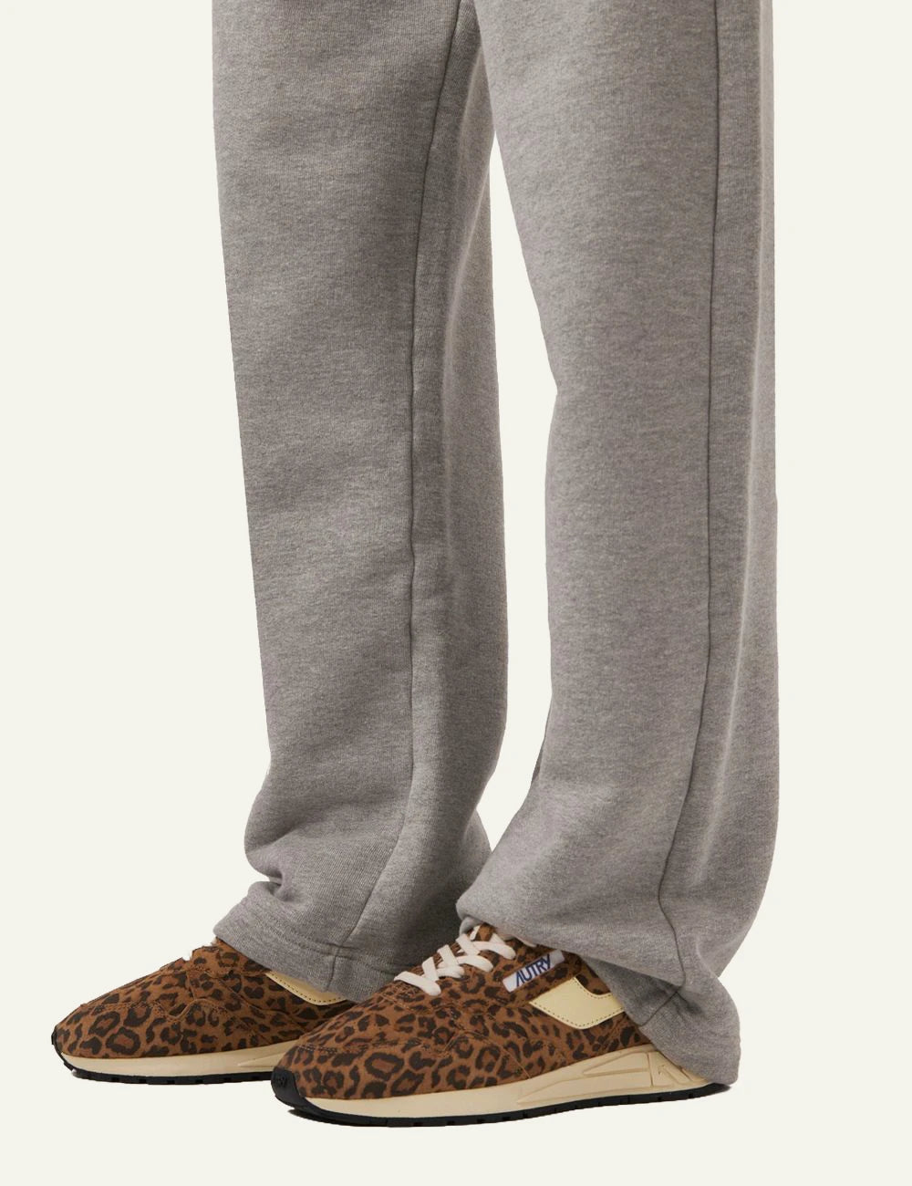 Autry Reelwind Low women sneakers light leo rut worn look