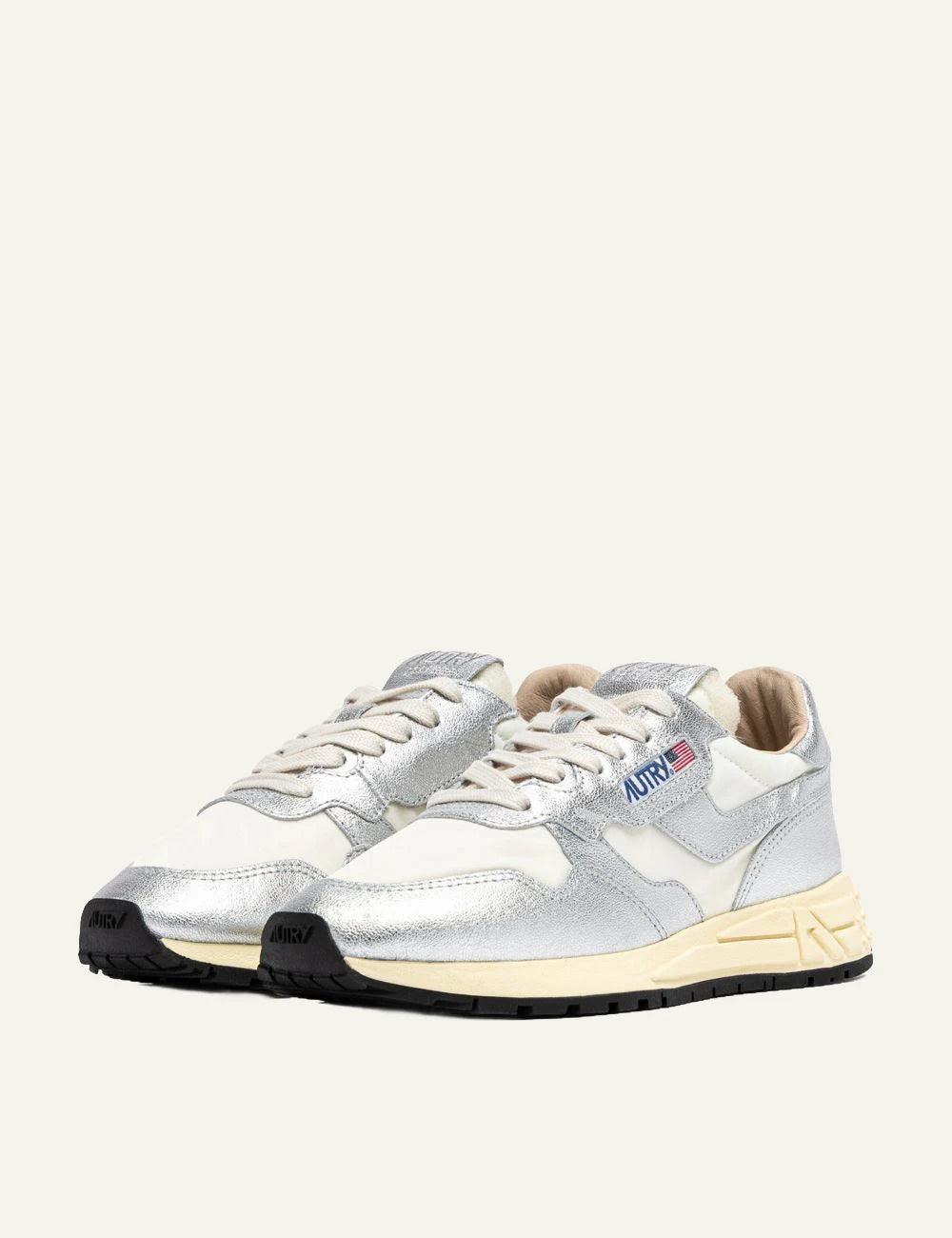 Autry Reelwind Low women sneakers white silver metallic side profile 2