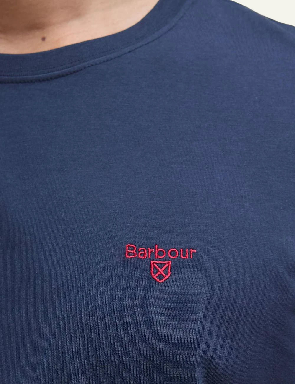 barbour navy t-shirt red logo detail view