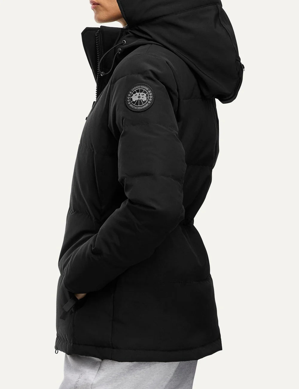 Canada Goose women's Chelsea Parka black quilted down jacket with adjustable removable hood, two-way zipper and fleece-lined pockets side
