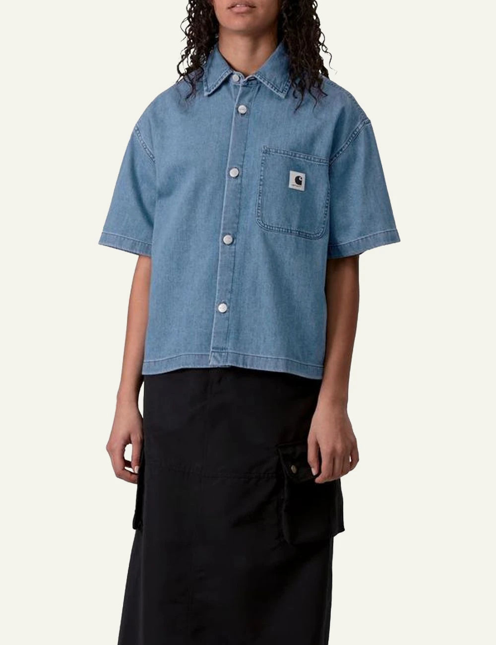 Carhartt short sleeve denim shirt in blue with chest pocket front model view 2