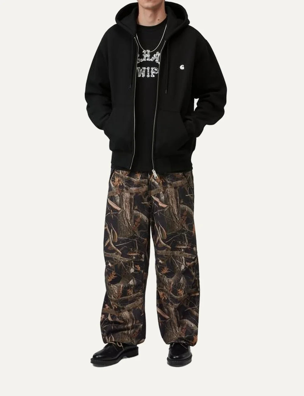 Carhartt WIP men Hooded Mack black zip-up sweatshirt with adjustable hood, kangaroo pocket and embroidered C logo full body