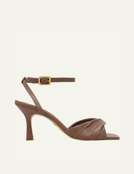 Carrano sandal leather red twisted front side view