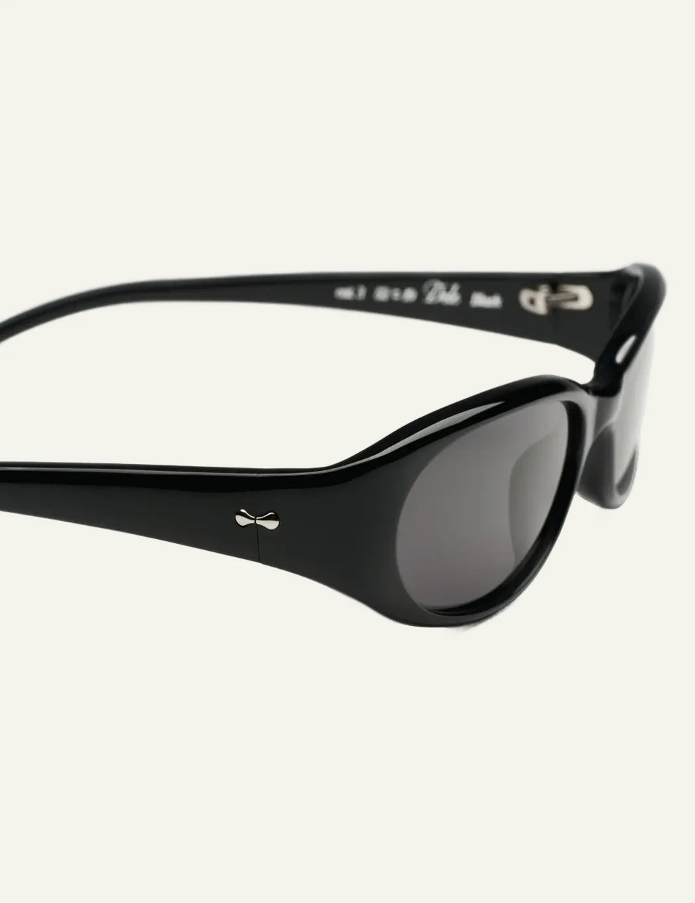 Chimi Slim Oval Sunglasses Black Black Lens side View logo details