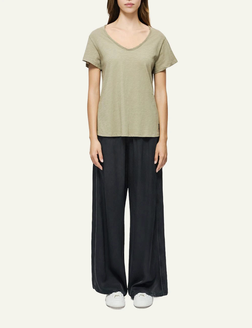 Dirty Laundry khaki v neck t-shirt relaxed fit full body model view