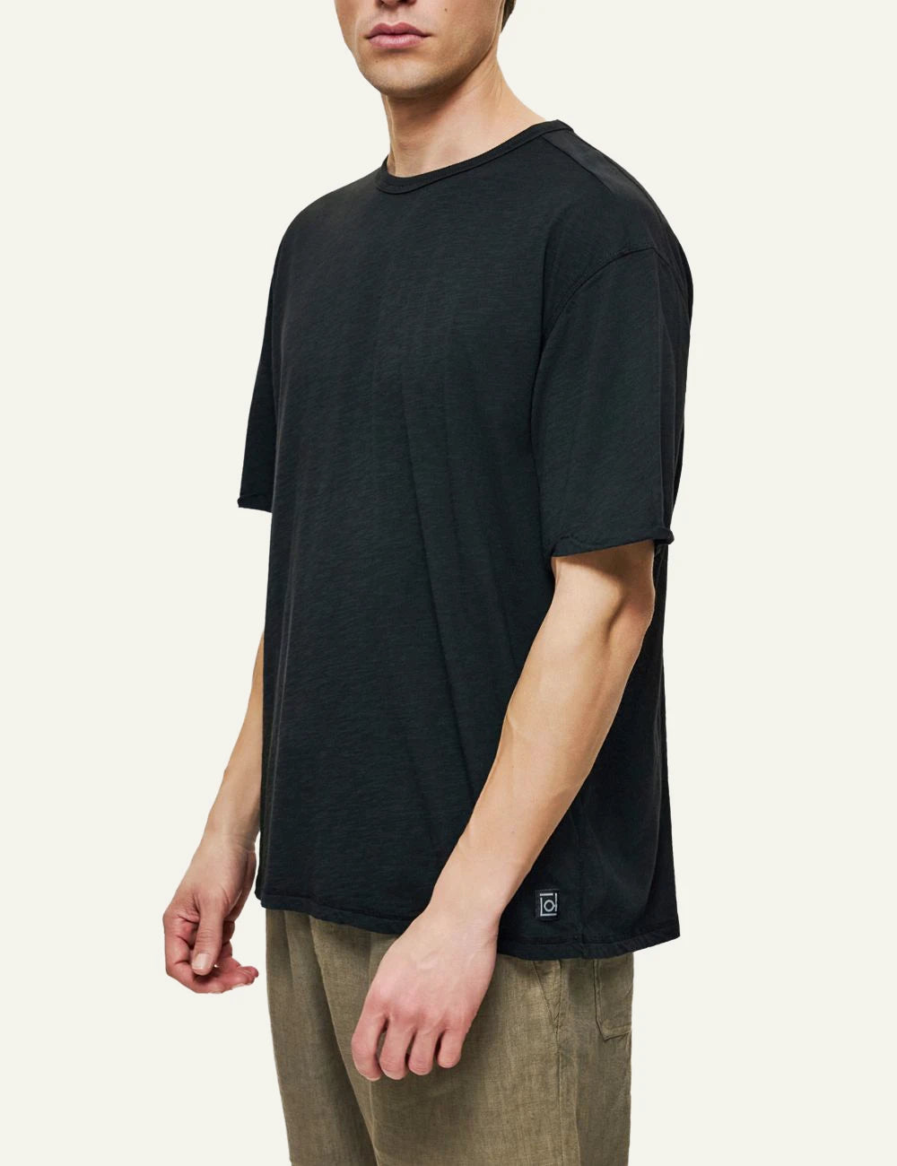 Dirty Laundry oversized t-shirt black side look