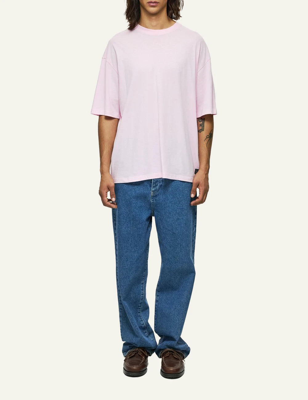 Dirty Laundry oversized t-shirt bubblegum front look model