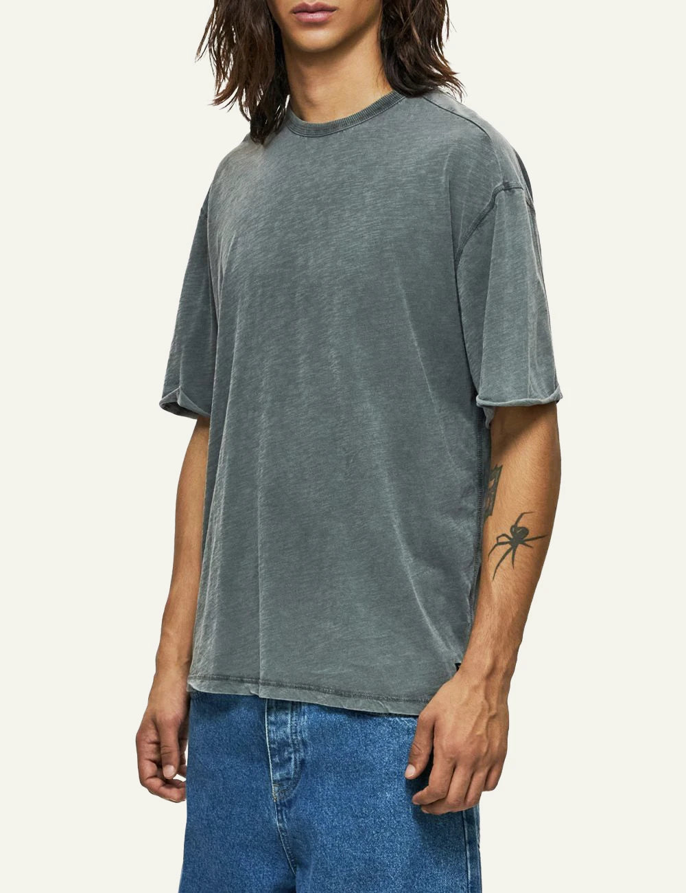 Dirty Laundry oversized t-shirt vintage grey side look