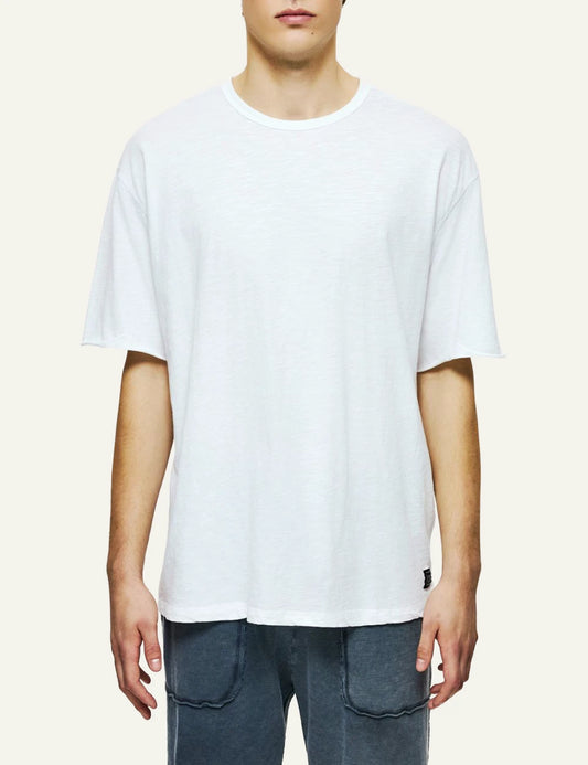 Dirty Laundry oversized t-shirt white front look