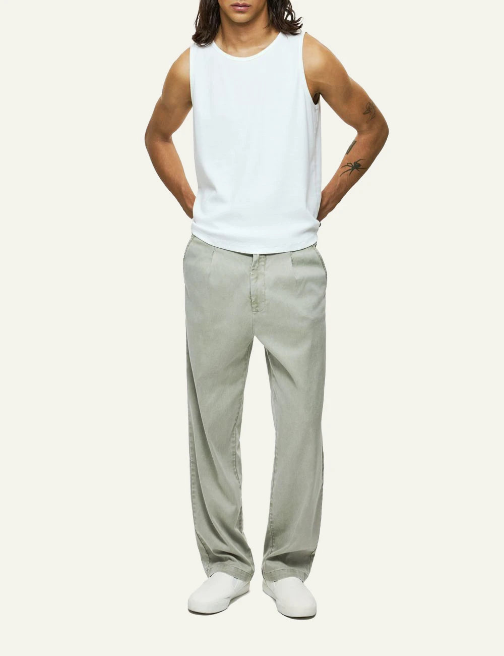 Dirty Laundry pleated pant vintage greige front full look