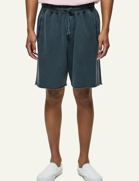 Dirty Laundry raw edges sweatbermuda blue front look
