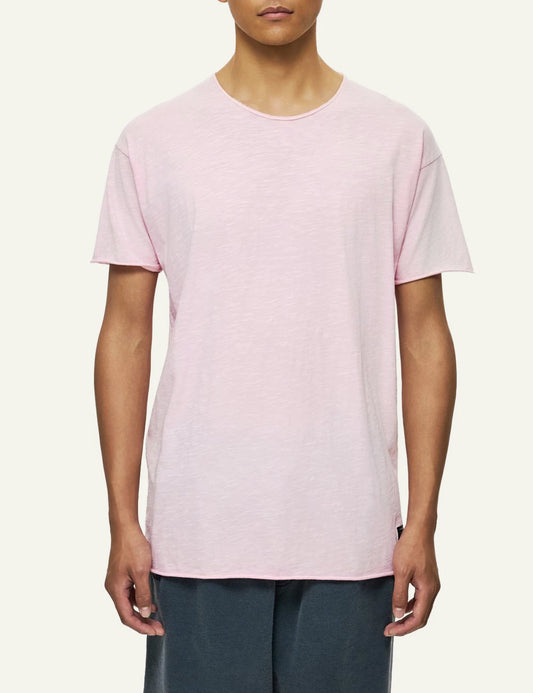 Dirty Laundry relaxed sleeves t-shirt bubblegum front look