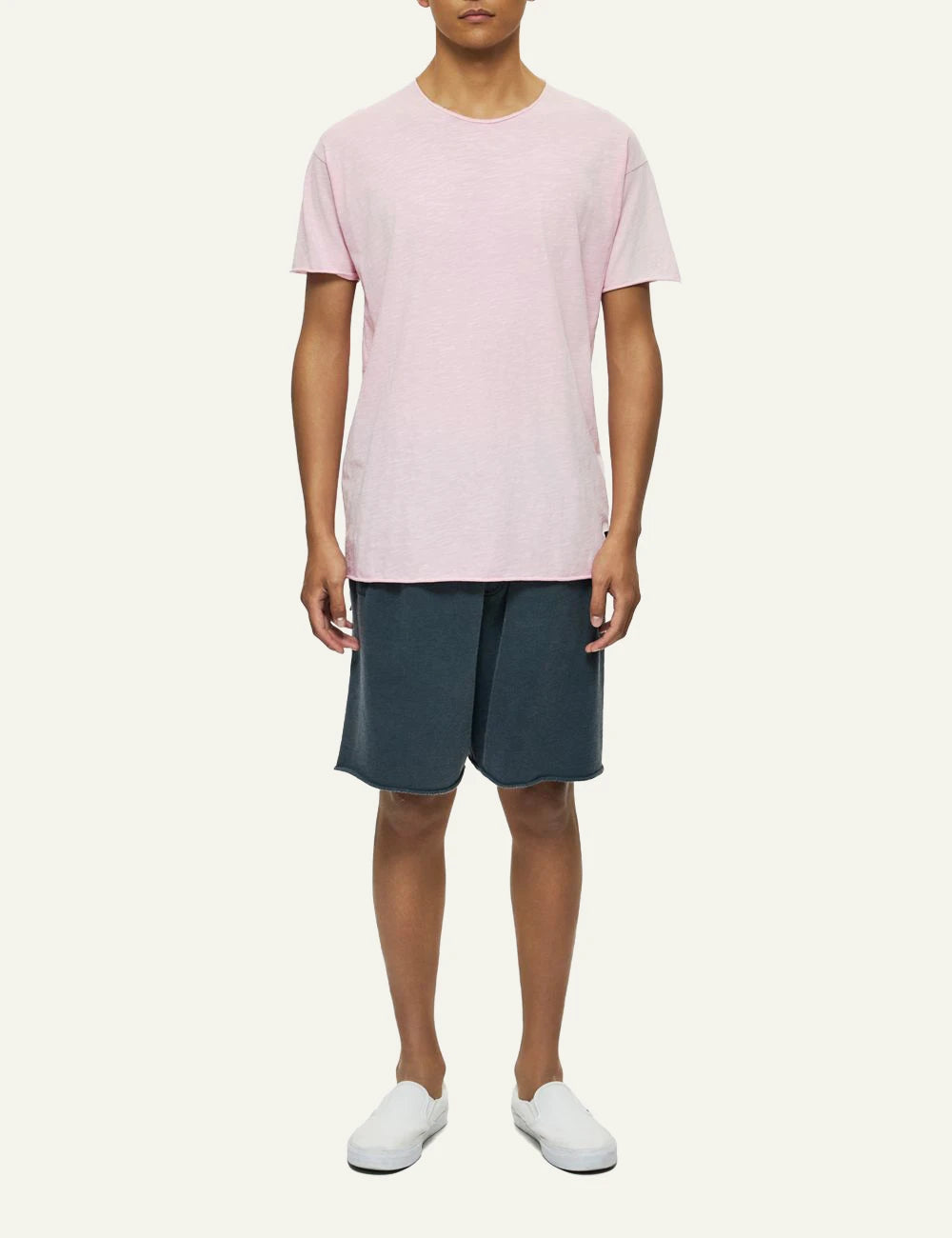 Dirty Laundry relaxed sleeves t-shirt bubblegum front full look