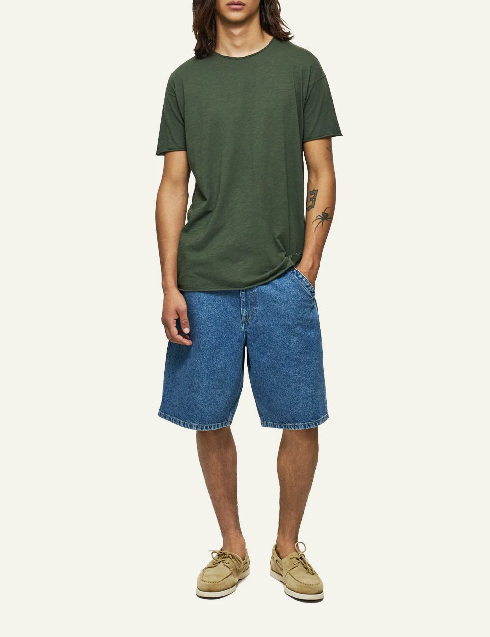 Dirty Laundry relaxed sleeves t-shirt khaki front full look