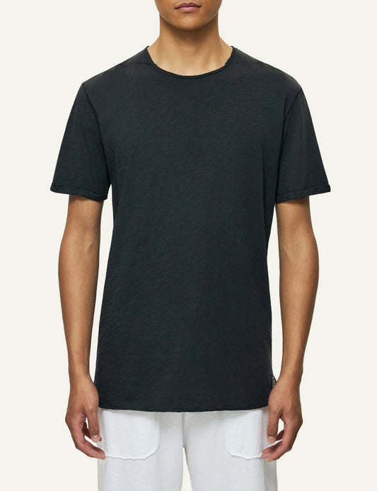 Dirty Laundry roundneck detailed t-shirt black front look